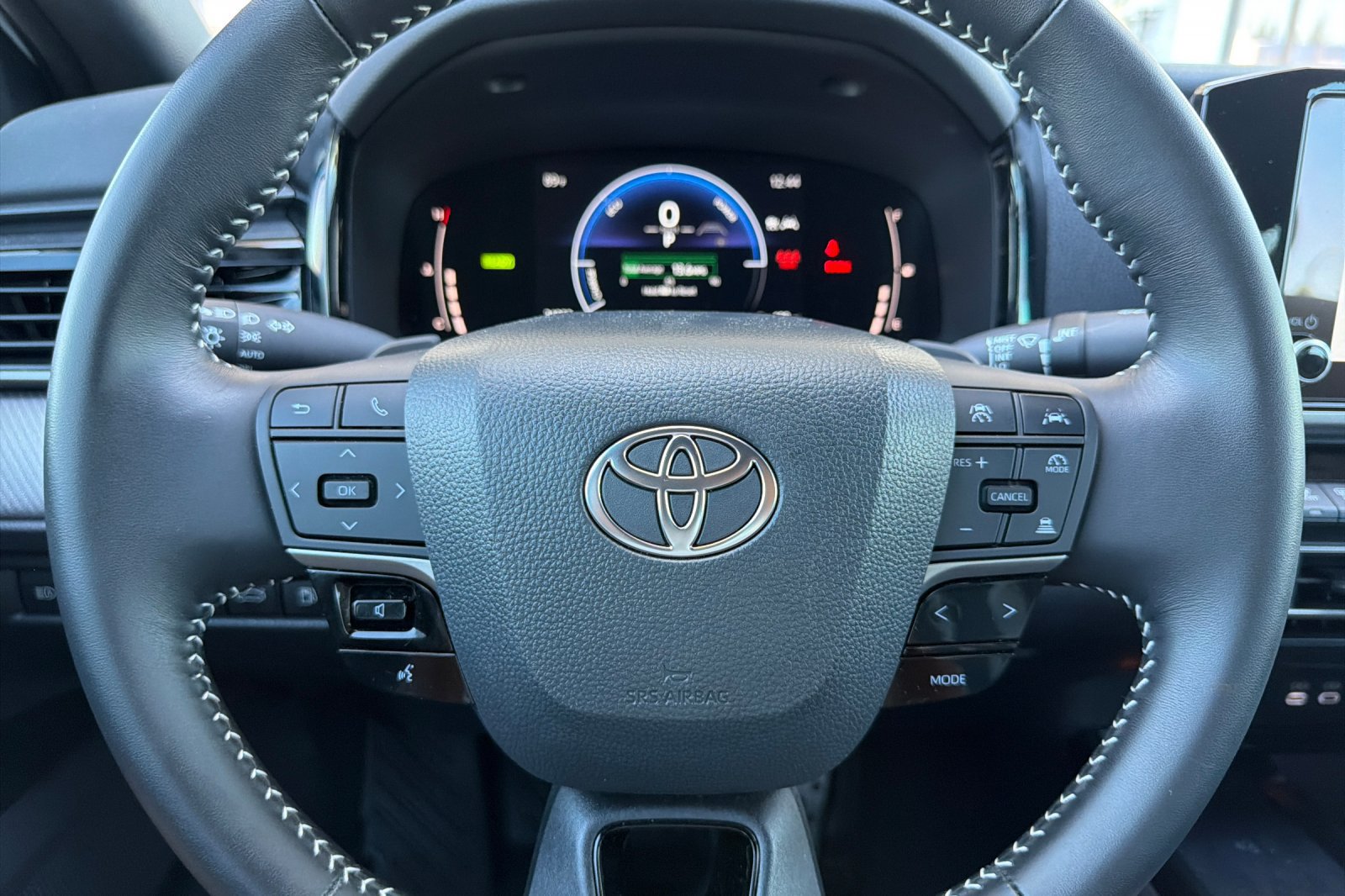 Used 2026 Toyota Camry SE w/ Convenience Package FWD image 28