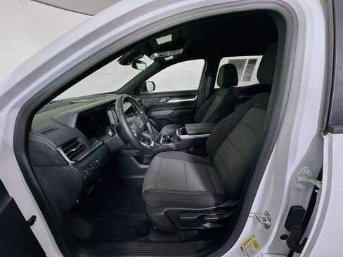 Used 2025 GMC Terrain Elevation image 13