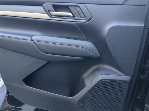 Used 2025 GMC Terrain Elevation image 11