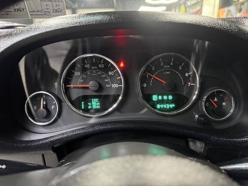 Used 2015 Jeep Wrangler Unlimited Sport w/ Quick Order Package 24S AWD/4WD image 19