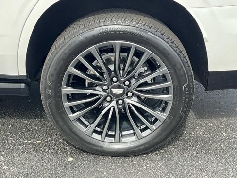 Certified 2025 Cadillac Escalade Sport Platinum image 11