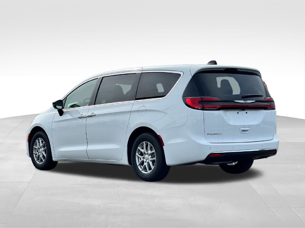 New 2026 Chrysler Pacifica Select FWD image 5