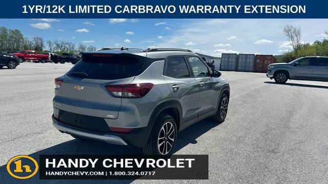 Used 2025 Chevrolet TrailBlazer LT AWD/4WD image 3