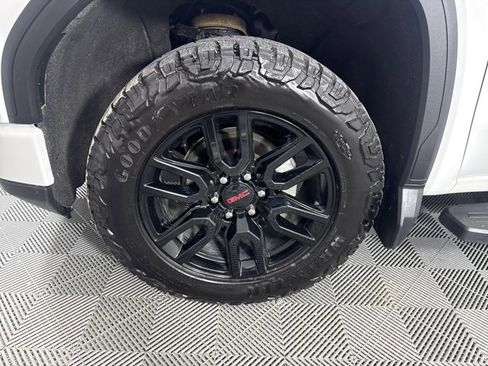 Used 2022 GMC Sierra 1500 Elevation w/ LPO, Elevation Black Package image 7