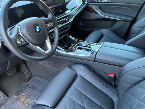 Used 2026 BMW X5 xDrive40i w/ Premium Package AWD/4WD image 11