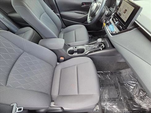 Certified 2025 Toyota Corolla LE image 19