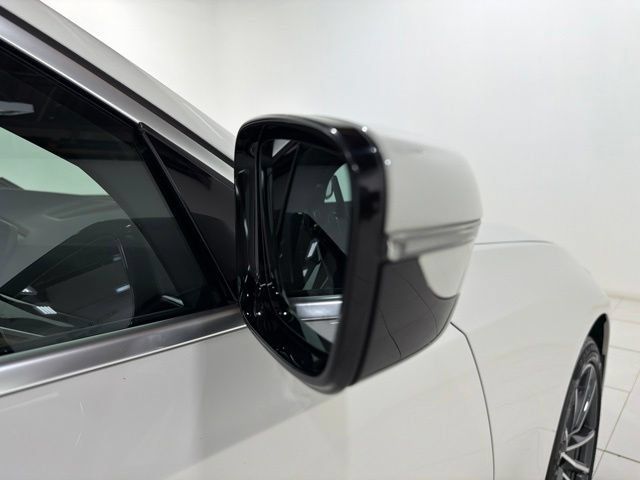 Used 2020 BMW 330i xDrive Sedan w/ Convenience Package AWD/4WD image 26