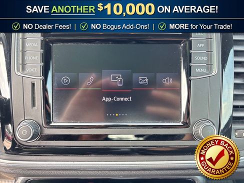 Used 2019 Volkswagen Beetle 2.0T SE image 24