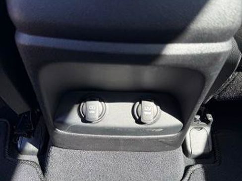 Used 2019 Kia Sorento EX AWD/4WD image 13