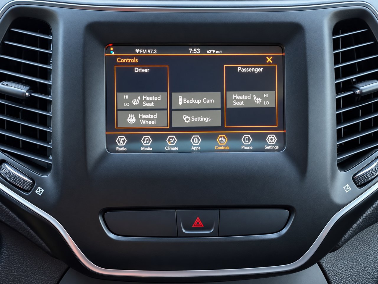 Used 2020 Jeep Cherokee Latitude w/ Cold Weather Group FWD image 15