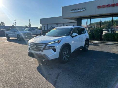 Used 2024 Nissan Rogue SL FWD image 33