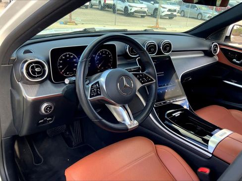 Used 2025 Mercedes-Benz C 300 Sedan image 17