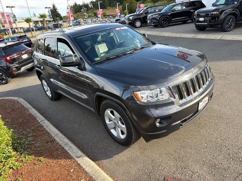 Used 2011 Jeep Grand Cherokee Laredo AWD/4WD image 3