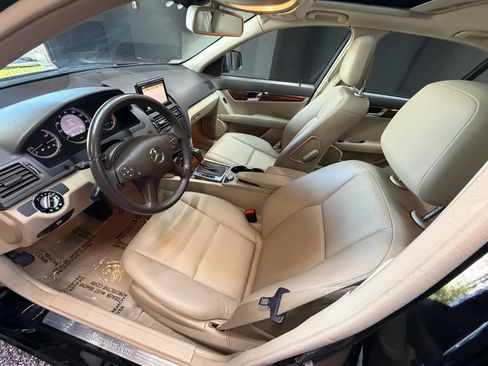 Used 2009 Mercedes-Benz C 300 4MATIC Sedan image 14