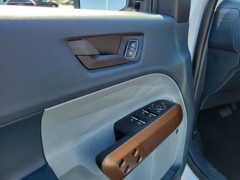 Certified 2024 Ford Maverick Lariat image 20