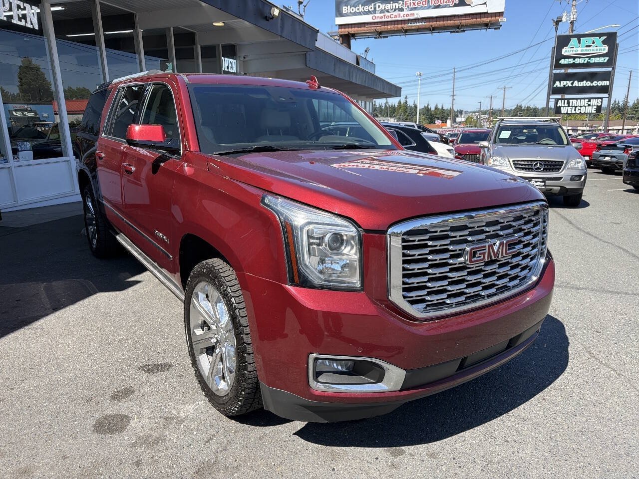 Used 2019 GMC Yukon XL Denali w/ Denali Ultimate Package AWD/4WD image 12