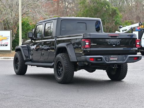 Used 2021 Jeep Gladiator Sport image 3