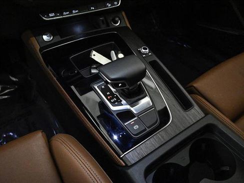 Certified 2025 Audi Q5 2.0T Premium Plus image 12