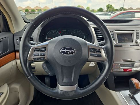 Used 2014 Subaru Outback 2.5i Limited w/ Moonroof Package AWD/4WD image 23