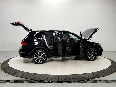 Used 2024 Volkswagen Tiguan SEL R-Line image 16