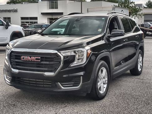 Used 2023 GMC Terrain SLE w/ Driver Convenience Package FWD image 4