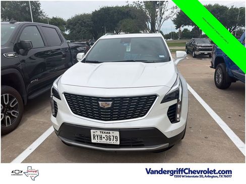 Used 2023 Cadillac XT4 Premium Luxury w/ Enhanced Visibility Package FWD image 4