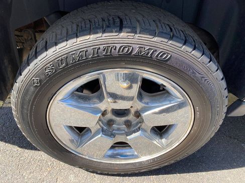 Used 2008 Chevrolet Avalanche LT w/ LT Preferred Equipment Group AWD/4WD image 9