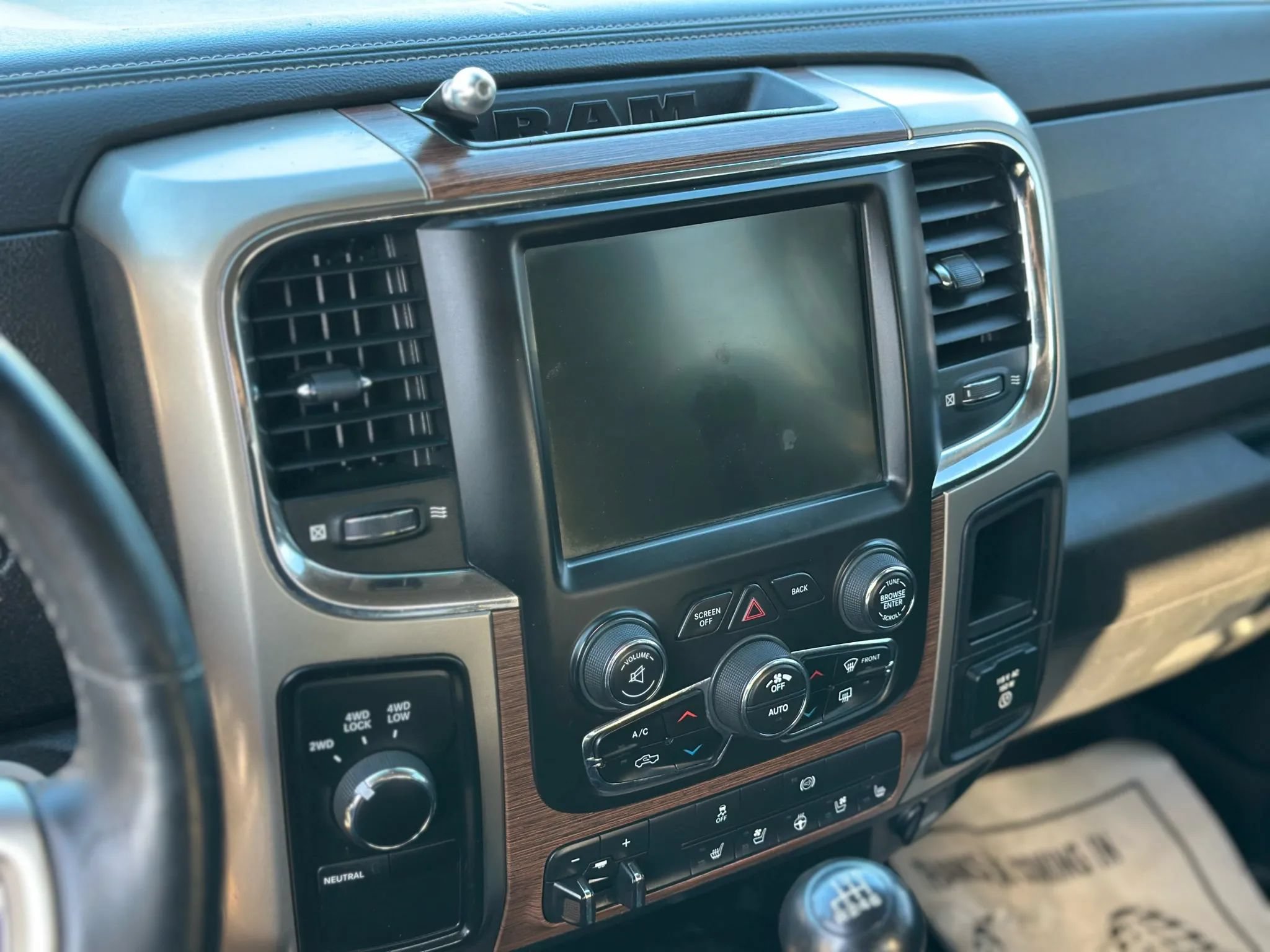 Used 2013 RAM 3500 Laramie AWD/4WD image 18