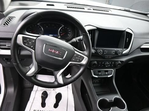 Used 2024 GMC Terrain SLT AWD/4WD image 22