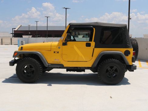Used 2004 Jeep Wrangler X w/ Convenience Group AWD/4WD image 46