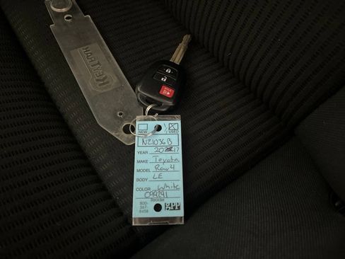 Used 2017 Toyota RAV4 LE w/ All Weather Liner Package FWD image 78