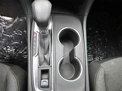 Used 2022 Chevrolet Equinox LT image 16