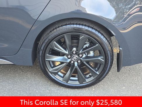 Used 2026 Toyota Corolla SE image 38