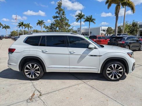 Used 2023 Volkswagen Atlas SEL Premium image 3