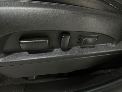 Used 2015 Chevrolet Equinox LTZ image 16