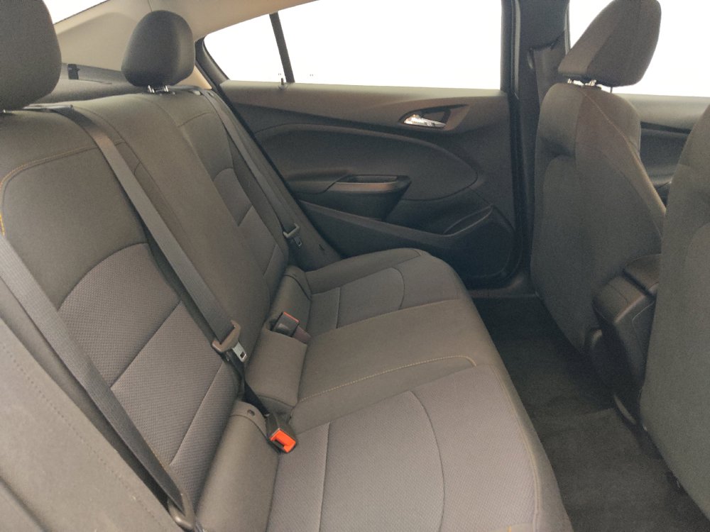 Used 2018 Chevrolet Cruze LS FWD image 19
