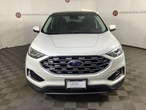 Used 2020 Ford Edge Titanium image 2