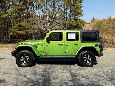 Used 2019 Jeep Wrangler Unlimited Rubicon w/ Cold Weather Group image 3