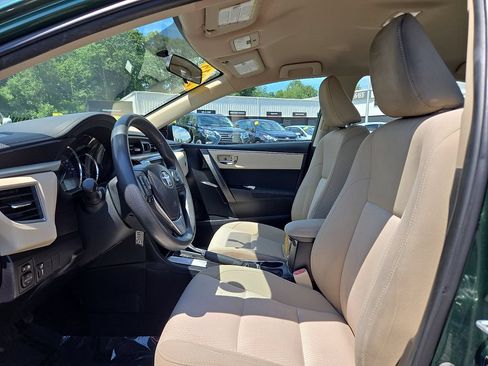 Used 2015 Toyota Corolla LE FWD image 16