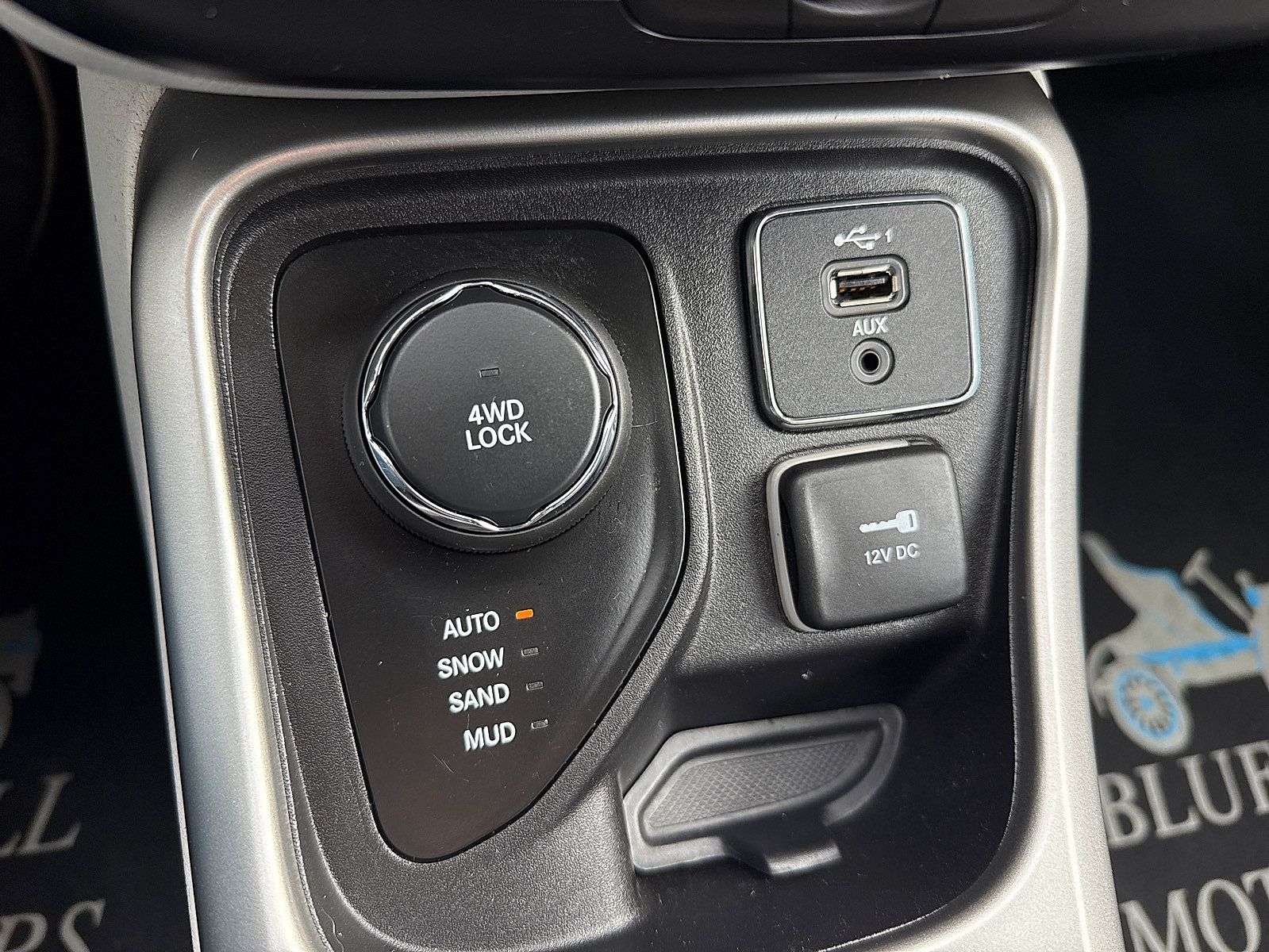 Used 2019 Jeep Compass Latitude w/ Popular Equipment Group AWD/4WD image 45