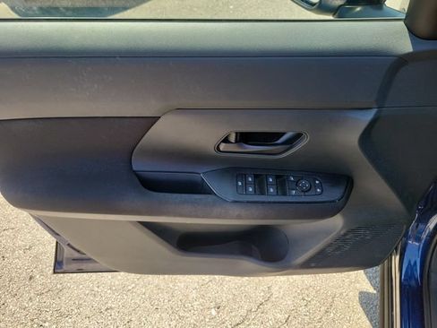 Certified 2025 Nissan Kicks S AWD/4WD image 15