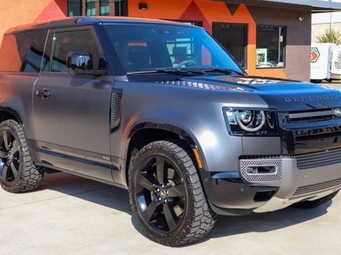 Used 2023 Land Rover Defender 90 V8 image 3