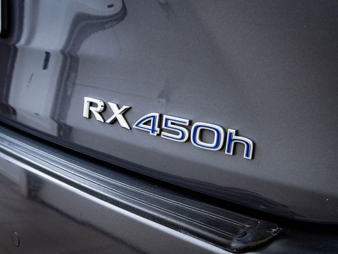 Used 2017 Lexus RX 450h AWD image 16