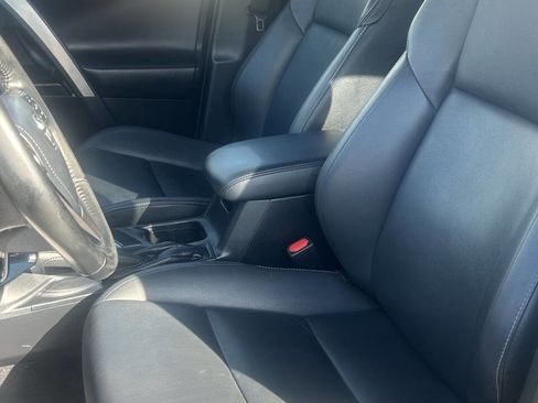 Used 2017 Toyota RAV4 Limited image 10