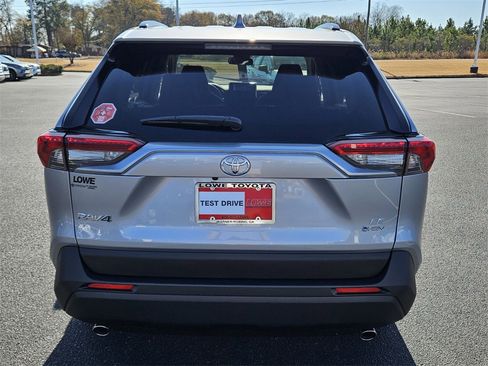 New 2025 Toyota RAV4 LE image 10
