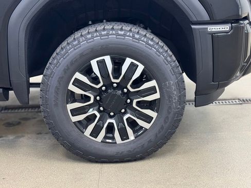New 2026 GMC Sierra 2500 Denali Ultimate AWD/4WD image 4