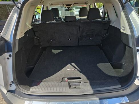 Used 2023 Nissan Rogue SV image 13
