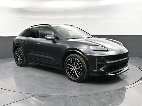 New 2026 Porsche Macan Turbo Electric image 10