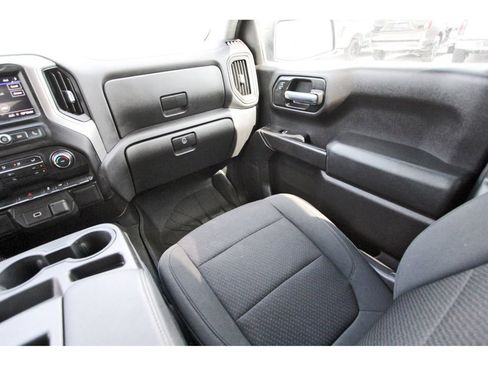 Used 2020 Chevrolet Silverado 1500 Custom w/ Infotainment Package RWD image 13