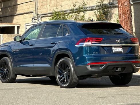 Used 2023 Volkswagen Atlas Cross Sport SE FWD image 5